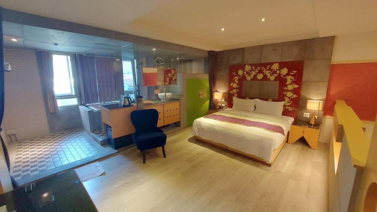 Jungle City Motel นครเจียอี้ ภายนอก รูปภาพ