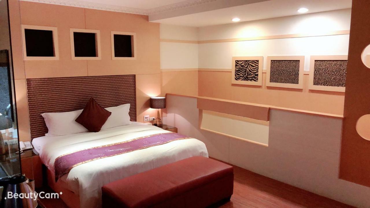 Jungle City Motel นครเจียอี้ ภายนอก รูปภาพ